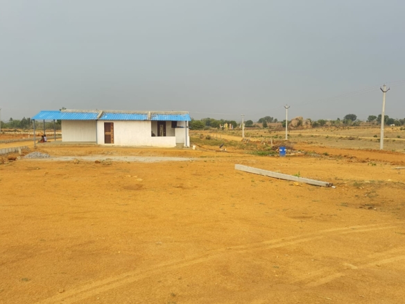 Open Plot FOr Sale In Bangalore Highway @ Balanagar