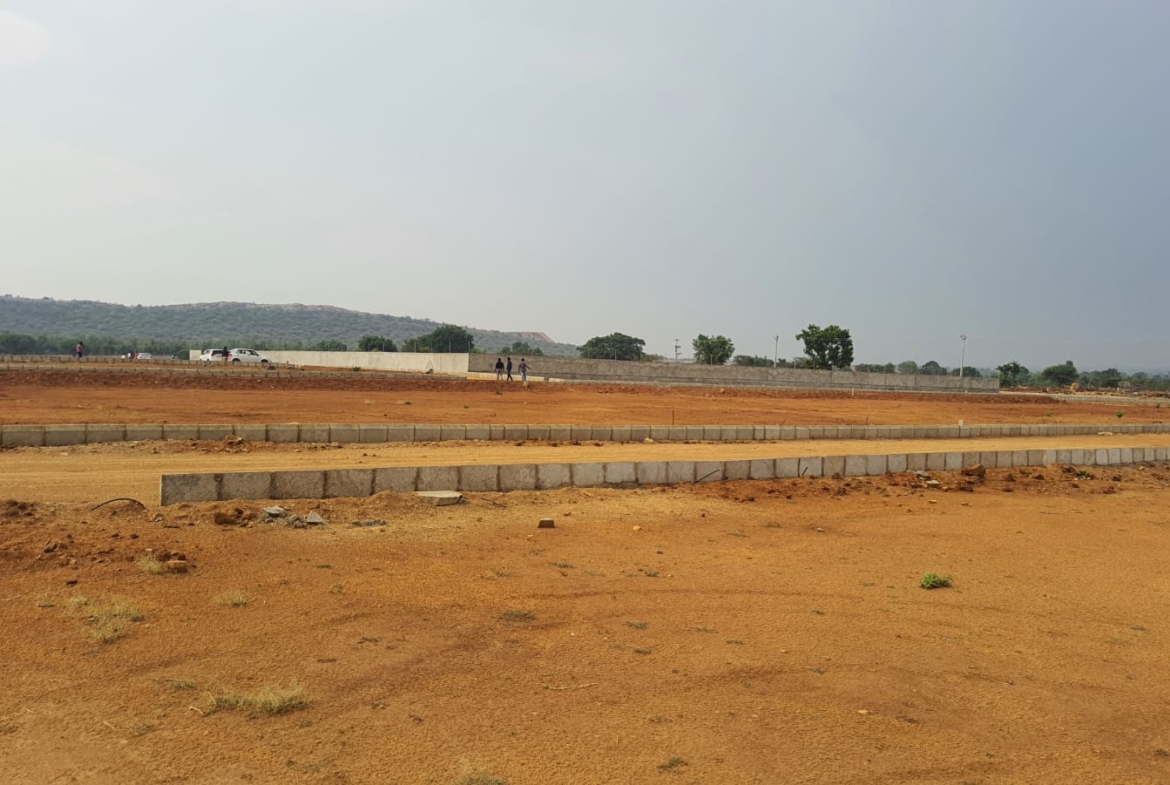 Open Plot FOr Sale In Bangalore Highway @ Balanagar